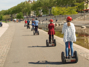 People on Segways ©ComhiC